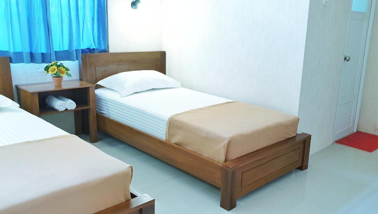 Maple Tree Homestay Maguwo Екстер'єр фото