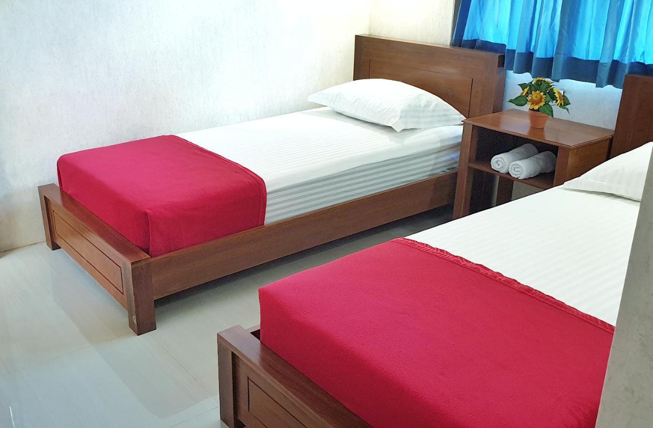 Maple Tree Homestay Maguwo Екстер'єр фото