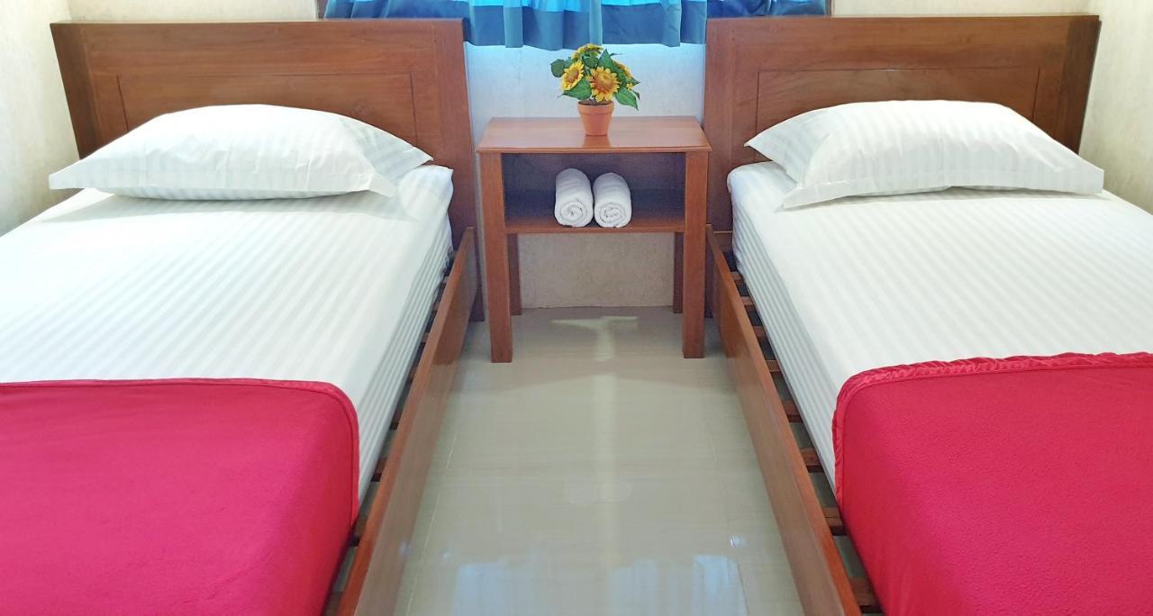 Maple Tree Homestay Maguwo Екстер'єр фото