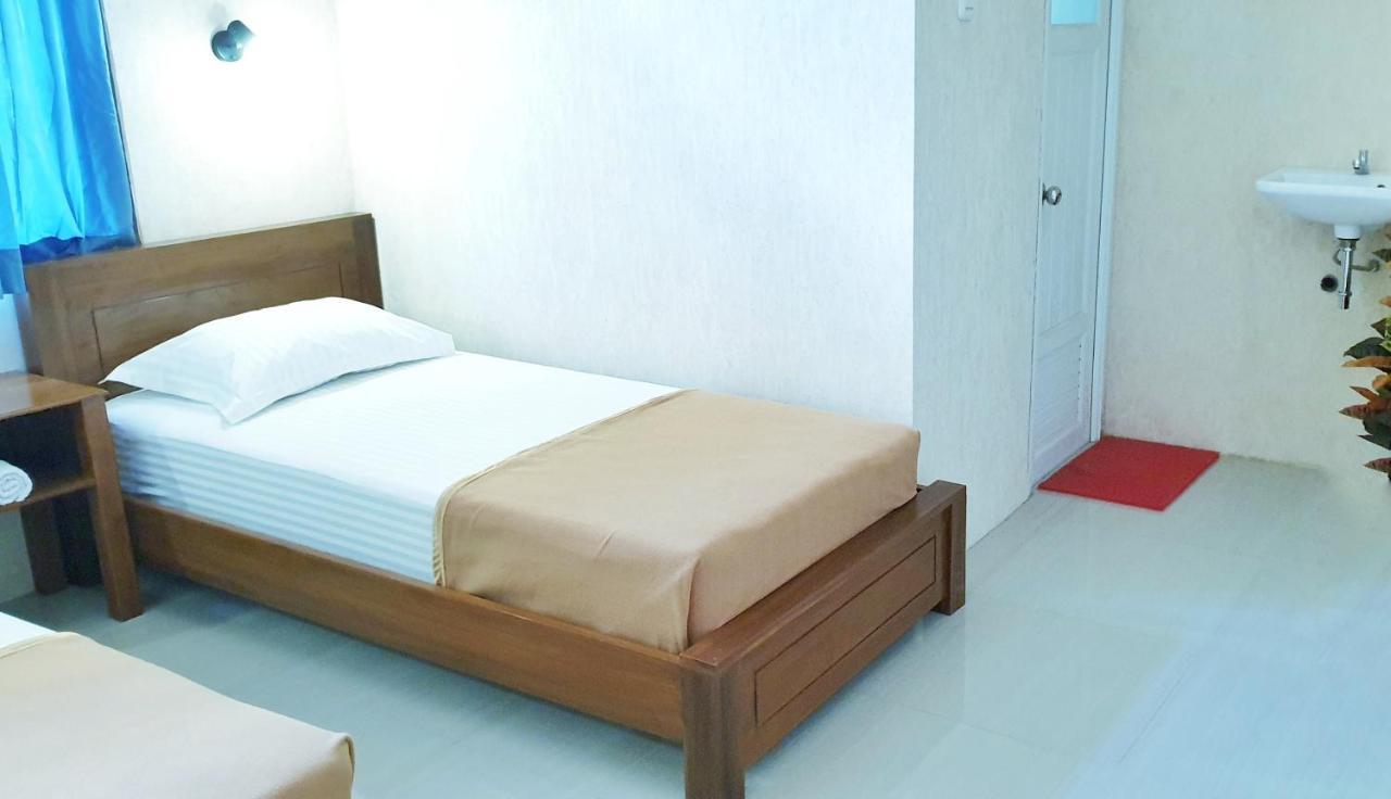 Maple Tree Homestay Maguwo Екстер'єр фото