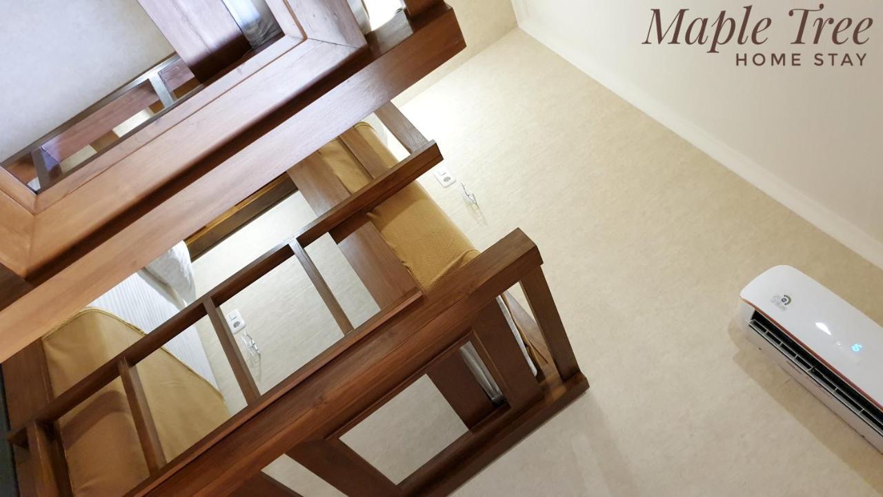 Maple Tree Homestay Maguwo Екстер'єр фото
