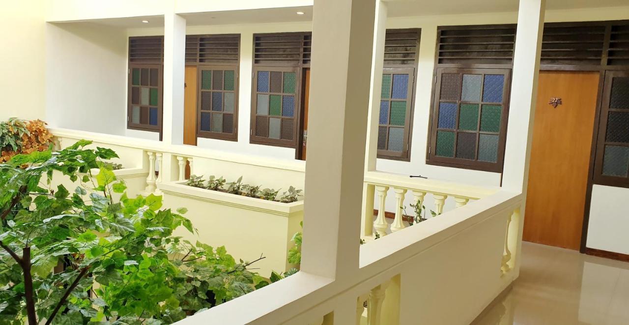 Maple Tree Homestay Maguwo Екстер'єр фото