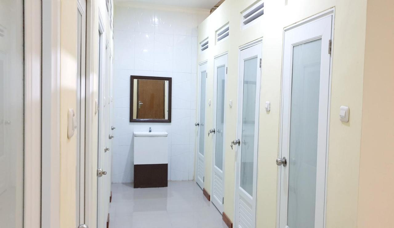 Maple Tree Homestay Maguwo Екстер'єр фото