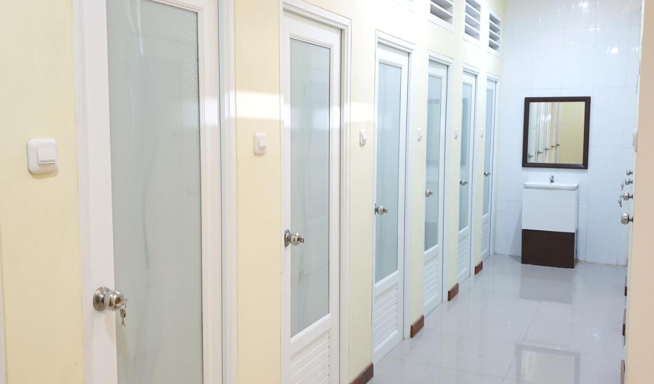 Maple Tree Homestay Maguwo Екстер'єр фото