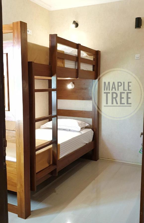 Maple Tree Homestay Maguwo Екстер'єр фото