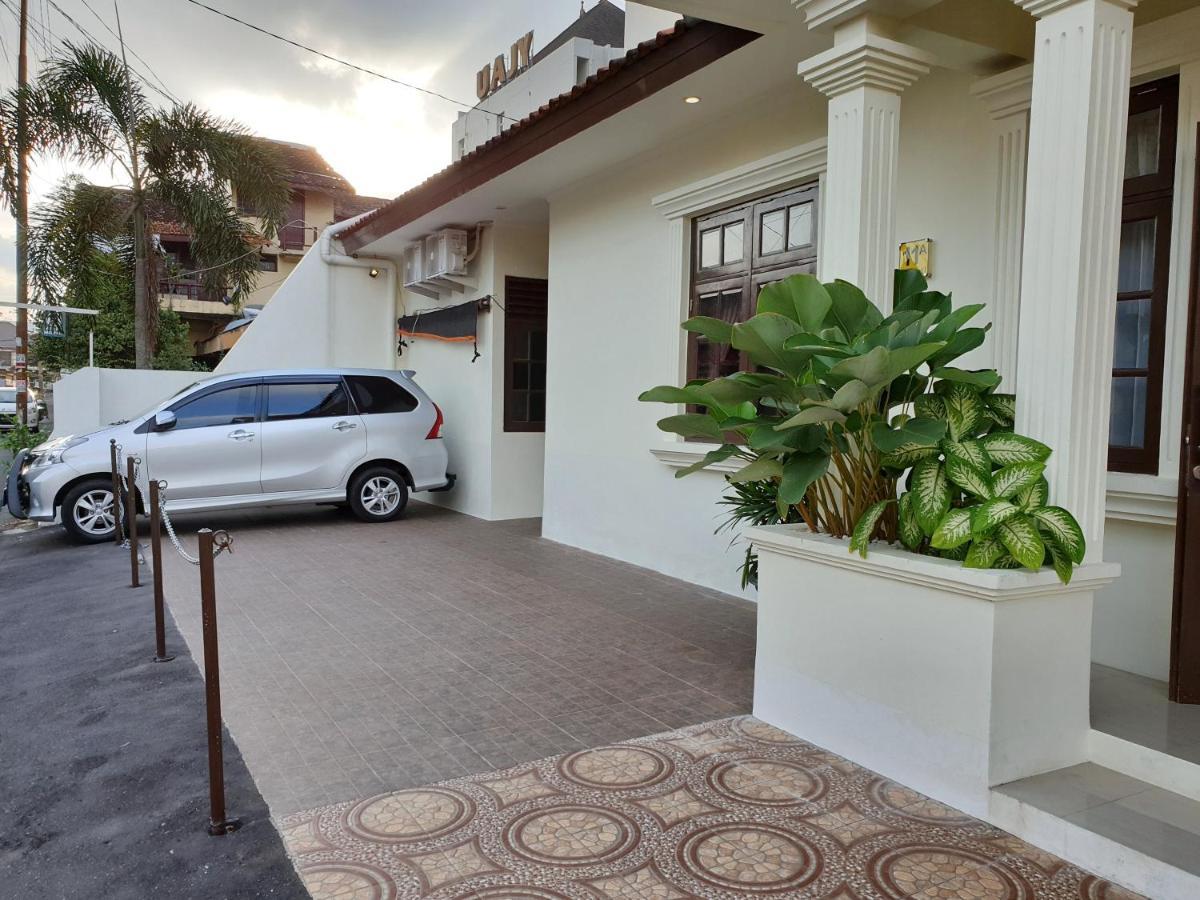 Maple Tree Homestay Maguwo Екстер'єр фото