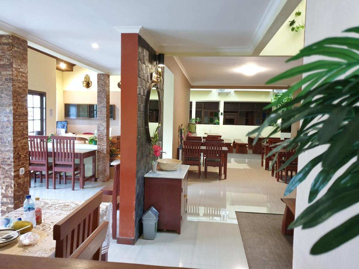 Maple Tree Homestay Maguwo Екстер'єр фото
