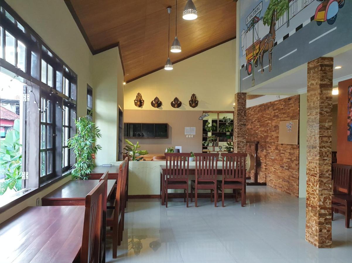 Maple Tree Homestay Maguwo Екстер'єр фото