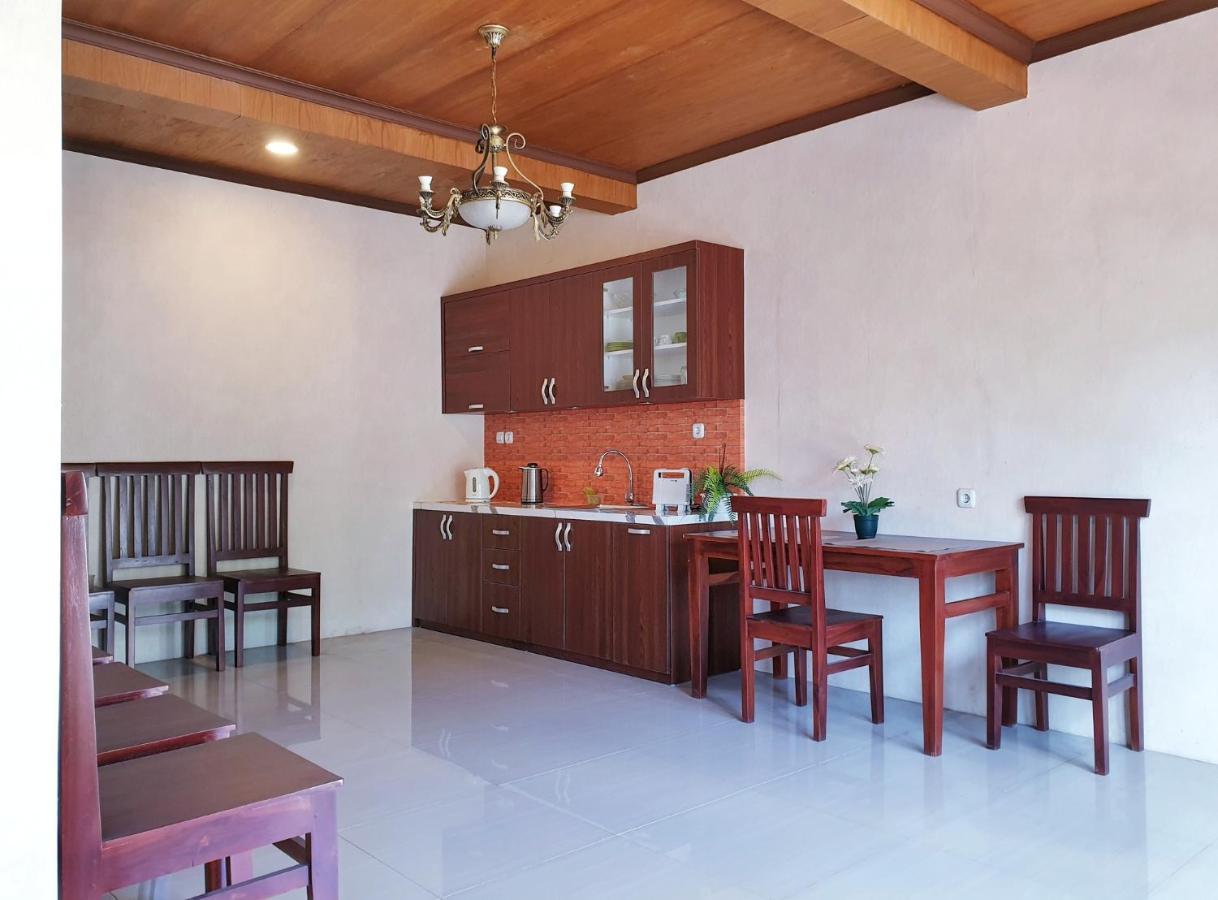 Maple Tree Homestay Maguwo Екстер'єр фото